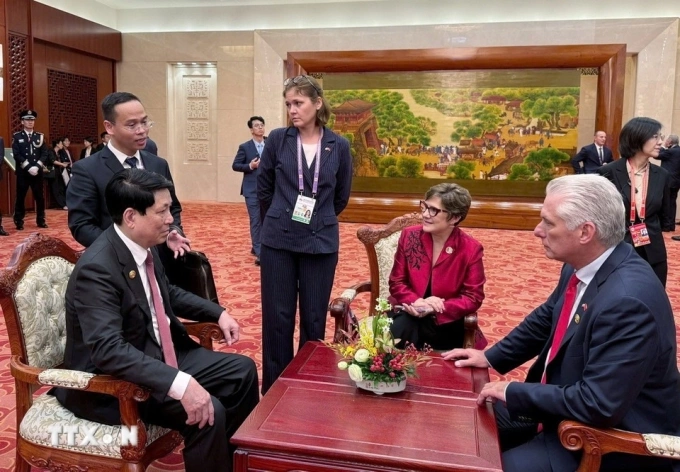 Chủ tịch nước Lương Cường gặp Bí thư Thứ nhất, Chủ tịch Cuba Miguel Diaz-Canel Bermudez. Ảnh: TTXVN