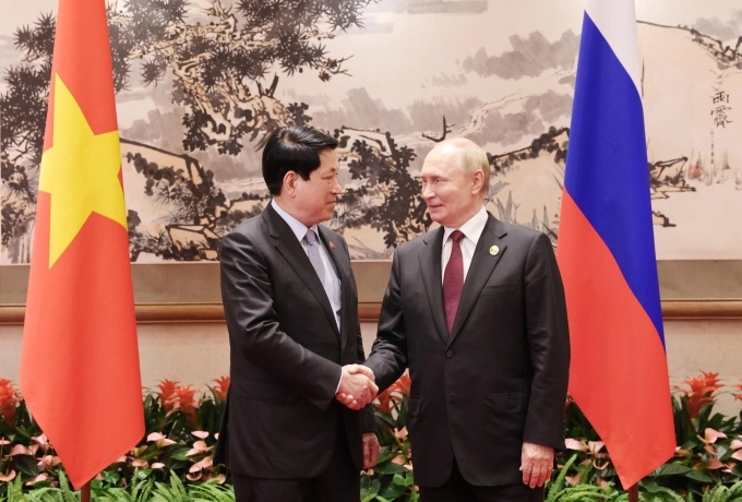 Chủ tịch nước Lương Cường hội kiến Tổng thống Nga Vladimir Putin. Ảnh: TTXVN