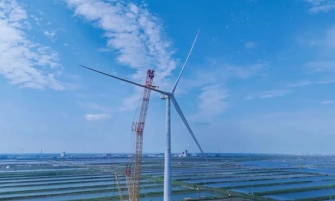 Turbine 26 MW được lắp đặt tại cơ sở thử nghiệm ngoài khơi Phúc Kiến. Ảnh: Đông Phương