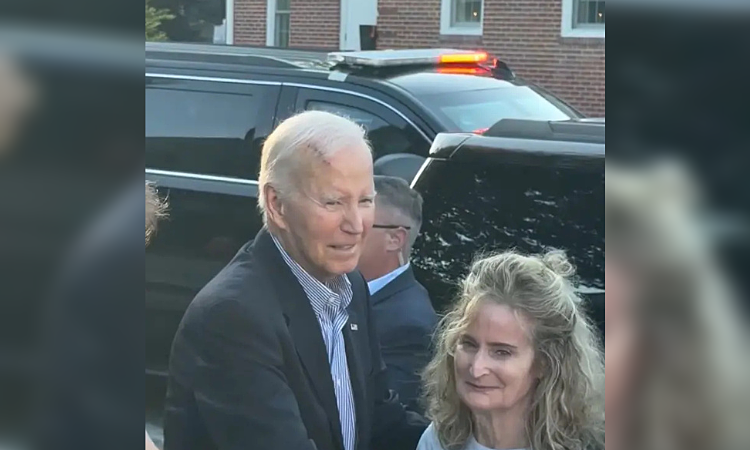 Vết sẹo lớn trên đầu ông Biden gây chú ý