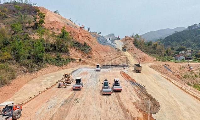 Khánh thành, khởi công nhiều công trình lớn ngày 19/12
