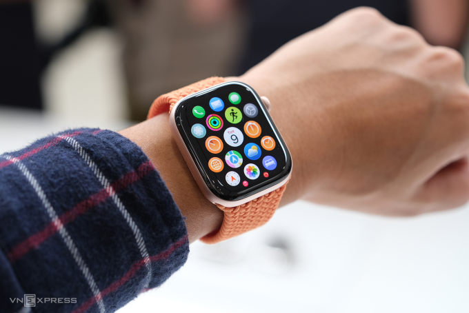 Apple Watch Series 11. Ảnh: Tuấn Hưng