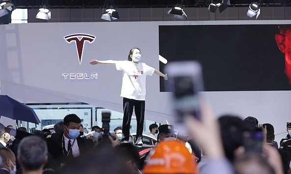 Vụ án hãng Tesla kiện ngược chủ xe sau tranh cãi 'phanh hỏng'