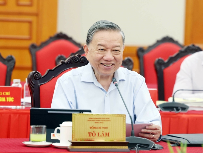 Tổng Bí thư Tô Lâm chủ trì buổi làm việc của Bộ Chính trị với Ban Thường vụ Đảng ủy Chính phủ, sáng 10/9. Ảnh: TTXVN