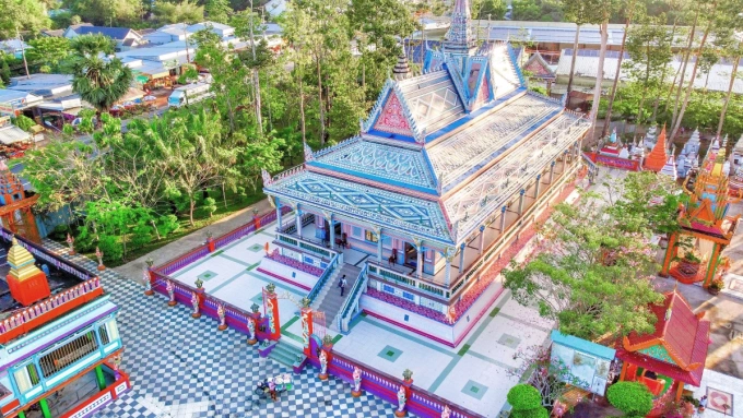 Chùa Chén Kiểu thường được kết hợp tham quan cùng Chùa Dơi trong một hành trình. Ảnh: Quốc Thành