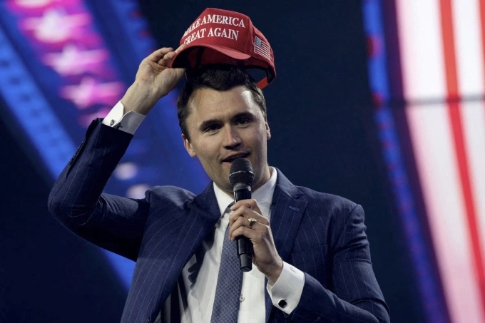 Charlie Kirk phát biểu tại hội nghị AmericaFest 2024 do TPUSA tài trợ tại Phoenix, Arizona, tháng 12 năm ngoái. Ảnh: Reuters