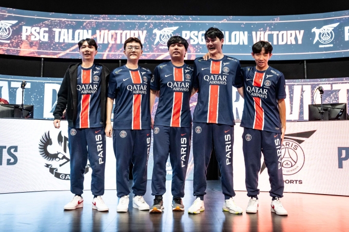 Đội hình PSG Talon sau khi đánh bại GAM để giành vé dự vòng chung kết. Ảnh: LCP