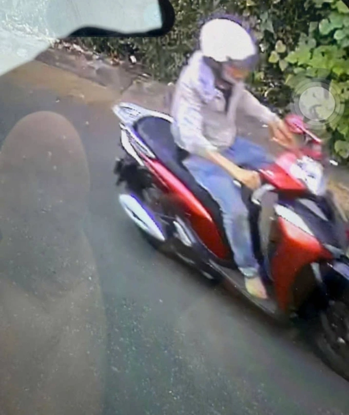 Camera an ninh ghi hình Nguyễn Nam Đại Thuận trên đường chạy trốn. Ảnh: Công an Đăk Lăk