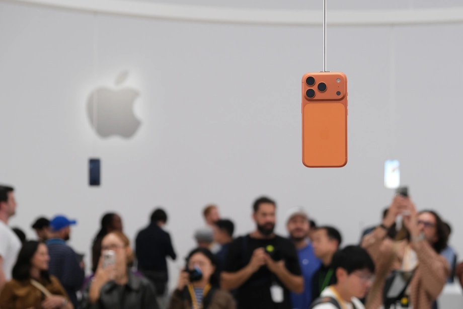 iPhone 17 Pro Max tại lễ ra mắt ở Apple Park. Ảnh: Tuấn Hưng iPhone 17 Pro Max tại lễ ra mắt ở Apple Park. Ảnh: Tuấn Hưng
