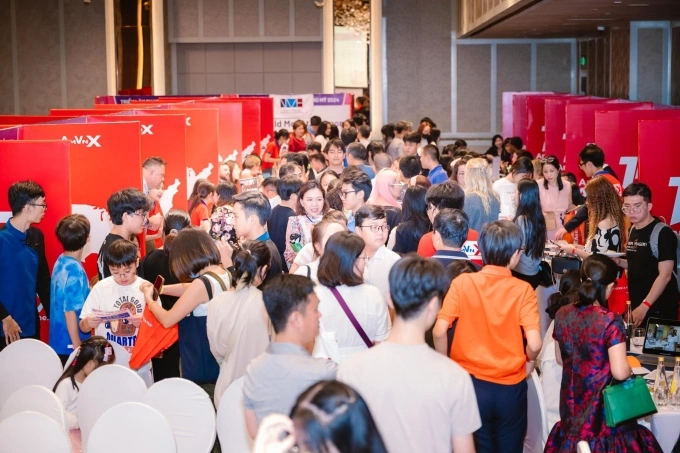 Sự kiện triển lãm năm 2024 của AMVNX thu hút đông đảo khách tham dự. Ảnh: AMVNX