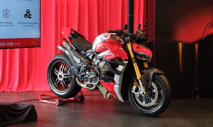 Mẫu Streetfighter tại buổi họp báo công bố nhà phân phối mới của Ducati tại Việt Nam, hôm 12/9. Ảnh: Phạm Trung