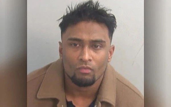 Junead Ahmed bị cáo buộc làm giả tài liệu của Tòa án tối cao để trốn tù. Ảnh: Essex Police