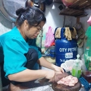 Người lao động chạy đua với lạm phát