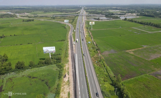 Nút giao 319 mới có nhành về Nhơn Trạch, nhánh về Long Thành chưa được đầu tư. Ảnh: Phước Tuấn