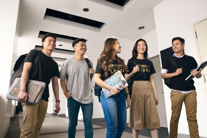Sinh viên tại SIM. Ảnh: SIM