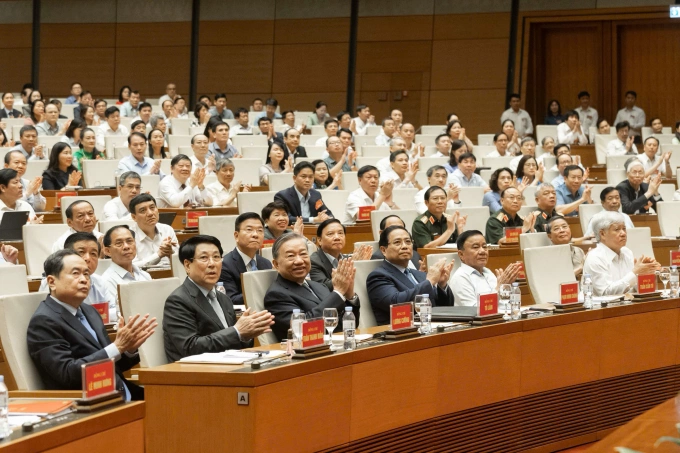 Đại biểu dự hội nghị toàn quốc quán triệt bốn nghị quyết của Bộ Chính trị mới được ban hành, sáng 16/9. Ảnh: Hoàng Phong