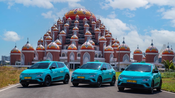 Green SM là hãng taxi thuần điện đầu tiên ở thành phố Makassar. Ảnh: GSM