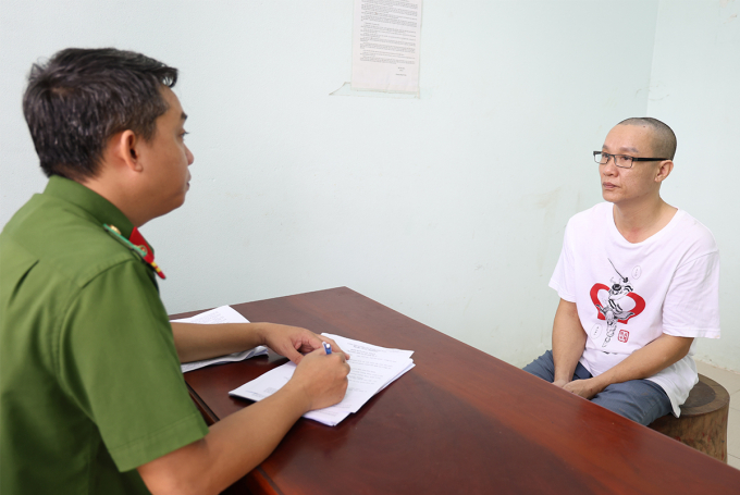 Vũ Văn Nam tại cơ quan điều tra. Ảnh: Tiến Tầm