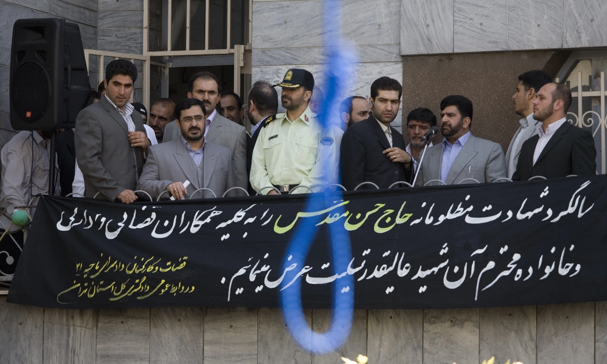 Iran hành hình người làm gián điệp cho Israel