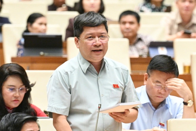 Phó chủ nhiệm Ủy ban Văn hóa Xã hội Tạ Văn Hạ. Ảnh: Hoàng Phong