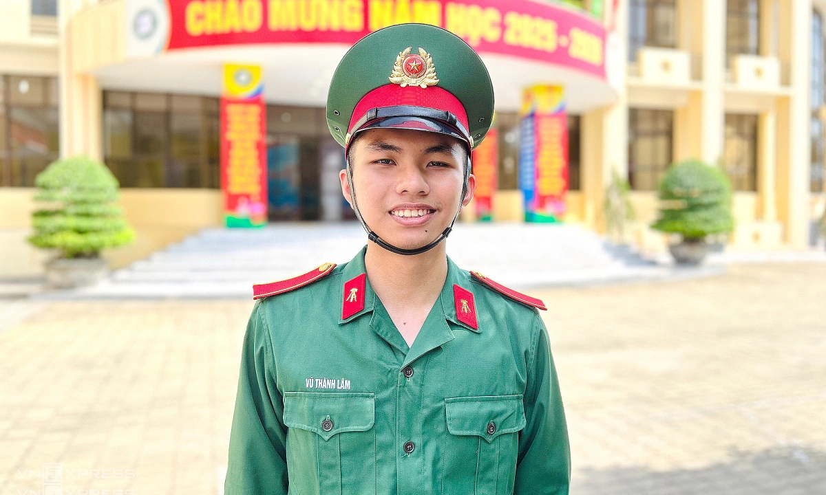 Ba lần là thủ khoa của tân sinh viên Học viện Kỹ thuật quân sự