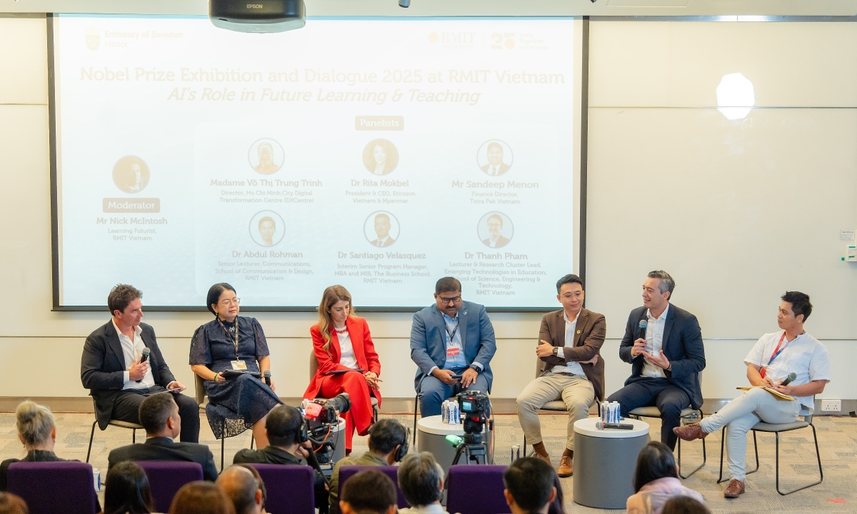 RMIT Việt Nam tổ chức triển lãm và đối thoại giải thưởng Nobel 2025