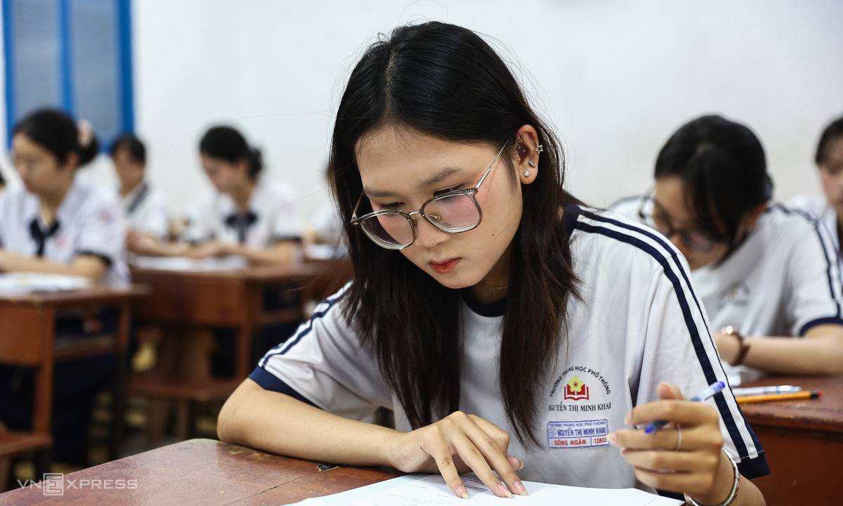 Bộ Giáo dục lấy ý kiến bỏ xét học bạ