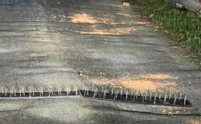 Một bẫy chông của nhóm cướp được người đi đường phát hiện. Ảnh: Nam An