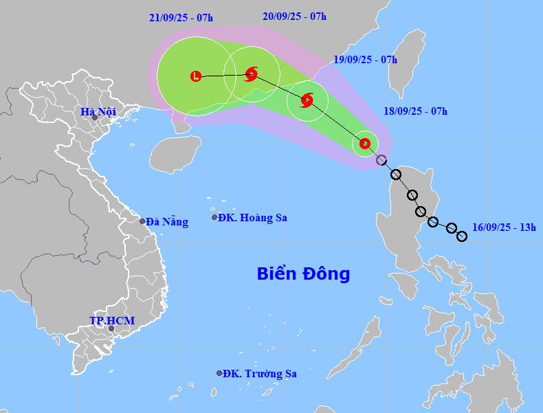 Áp thấp nhiệt đới vào Biển Đông, sắp mạnh lên thành bão