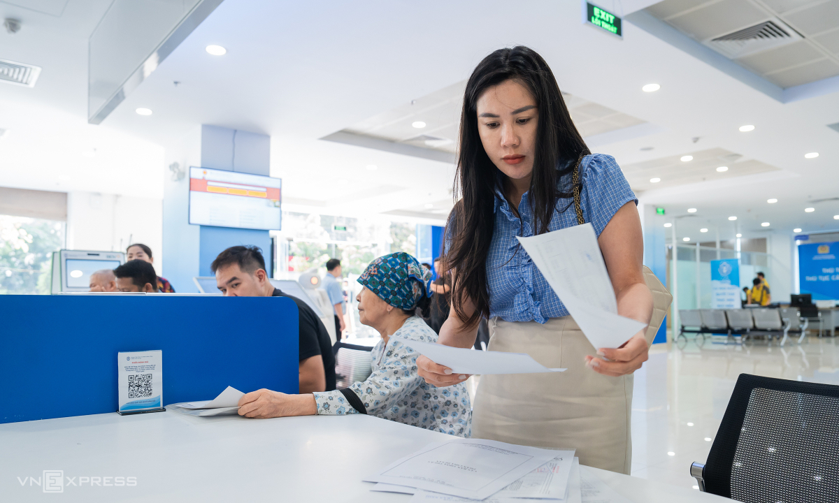 Cán bộ nghỉ việc do tinh gọn bộ máy có thể nhận 24 tháng lương