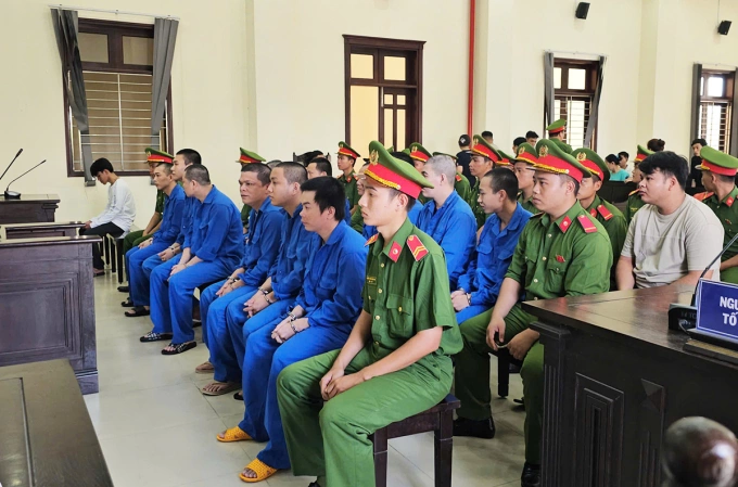 Các bị cáo tại tòa. Ảnh: Thường Sơn