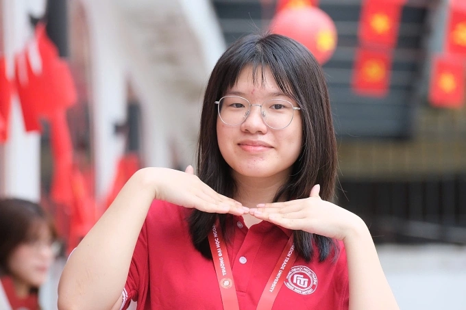 Ngọc Anh tại lễ chào mừng năm học mới của trường Đại học Ngoại thương, hôm 17/9. Ảnh: Ngọc Trang
