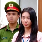 Điểm tin 17h: Hoa hậu Thùy Tiên, Hằng Du Mục sẽ bị xét xử tại TP HCM | Thái Lan điều 10 xe vòi rồng đến biên giới Campuchia