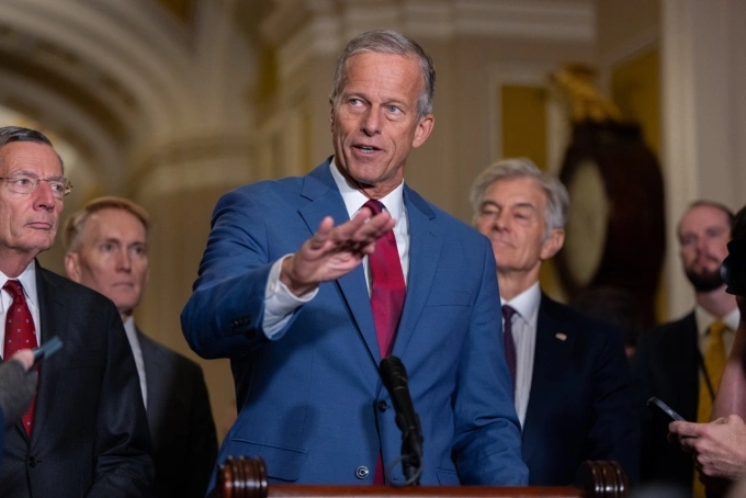 Lãnh đạo đa số Cộng hòa tại Thượng viện John Thune phát biểu ngày 18/9. Ảnh: Reuters