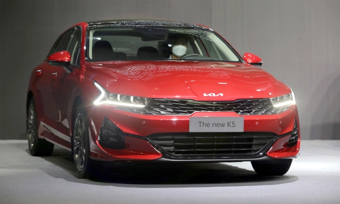 Kia K5 là xe duy nhất phân khúc tăng trưởng dương trong tháng 8. Ảnh: Đắc Thành