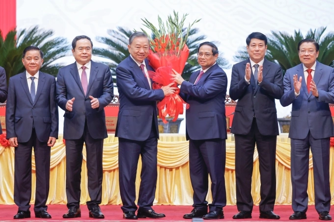 Lãnh đạo Đảng, Nhà nước hiện nay: Tổng Bí thư Tô Lâm, Chủ tịch nước Lương Cường, Thủ tướng Phạm Minh Chính, Chủ tịch Quốc hội Trần Thanh Mẫn, Thường trực Ban Bí thư Trần Cẩm Tú, Trưởng ban Nội chính Trung ương Phan Đình Trạc. Ảnh: Hoàng Phong