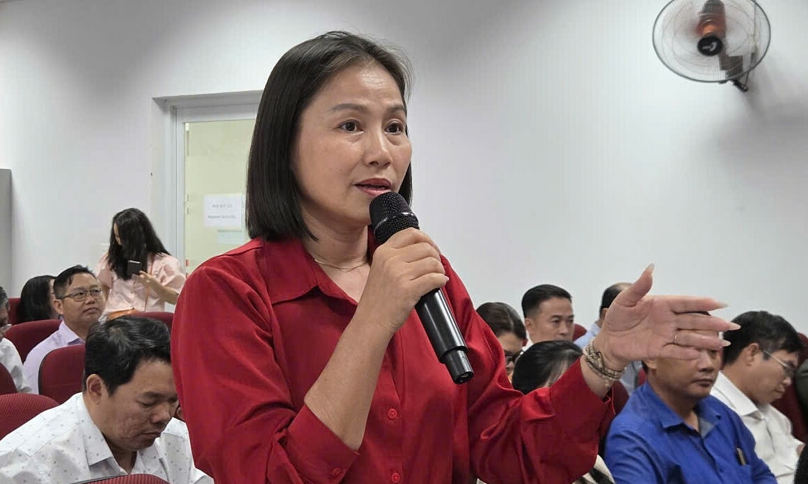 Trường học đồng tình hạn chế học sinh dùng điện thoại