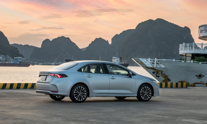 Toyota Corolla Altis - mẫu xe có mức bán thấp nhất phân khúc trong tháng 8/2025. Ảnh: TMV