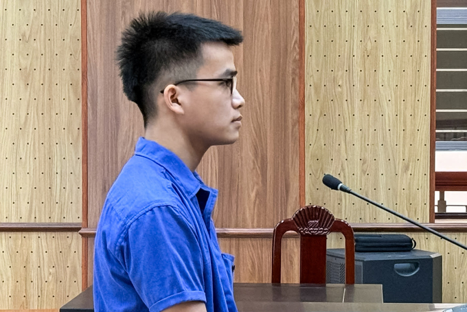 Nguyễn Hữu Minh khi tòa tuyên bản án. Ảnh: An Đô