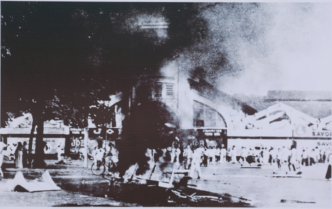Chợ Bến Thành trong ngày đầu kháng chiến chống Pháp, ngày 23/9/1945. Ảnh tư liệu
