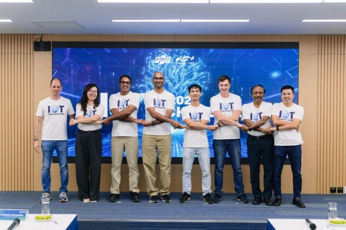 Đại diện FPT và Silicon Labs tại cuộc thi IoT Challenge 2025. Ảnh: FPT
