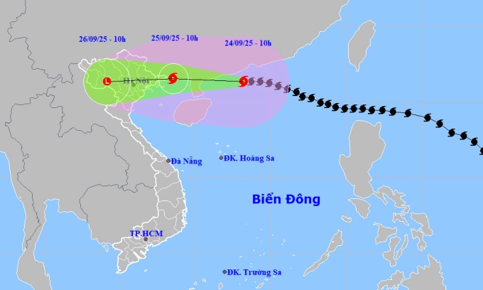 Dự báo hướng đi và vùng ảnh hưởng của bão Ragasa, trưa 24/9. Ảnh: NCHMF