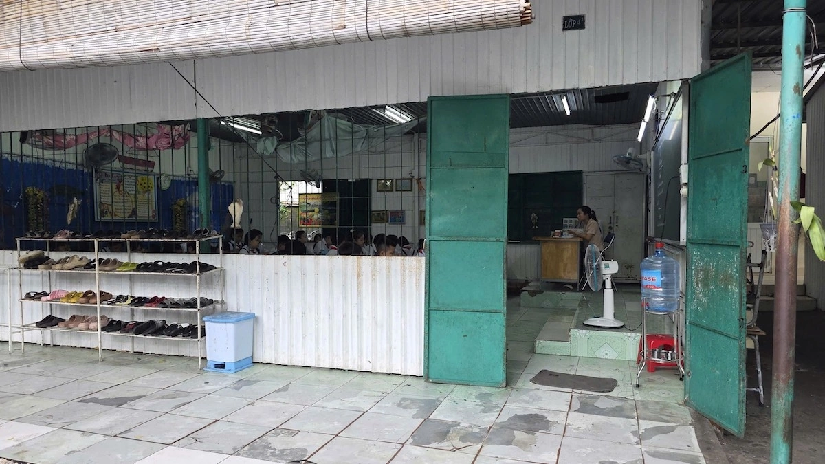 Phòng học dựng bằng tôn ở TP HCM