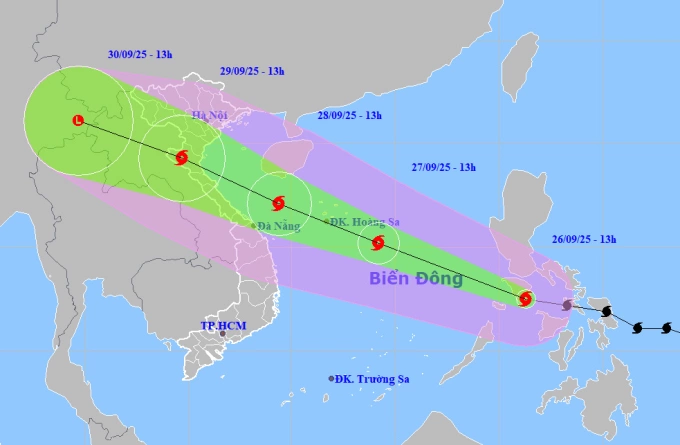 Dự báo đường đi và khu vực ảnh hưởng của bão Bualoi lúc 13h ngày 26/9. Ảnh: NCHMF
