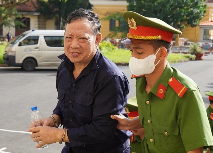 Ông Dương Hoa Xô khai nhận hối lộ 11 tỷ đồng để có tiền cho con đi học. Ảnh: Hải Duyên