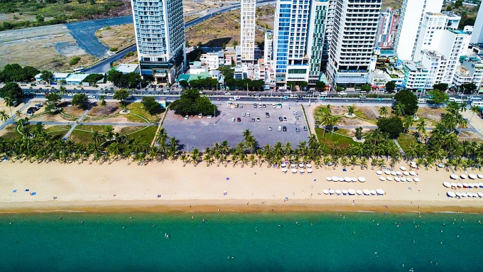 Một góc biển Nha Trang thông thoáng sau khi tỉnh Khánh Hòa thu hồi đất resort. Ảnh: Trần Chân