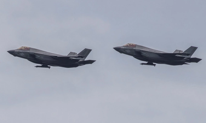 Biên đội F-35B Mỹ bay qua căn cứ tại Puerto Rico hôm 19/9. Ảnh: Reuters