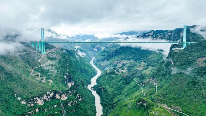Cầu Hoa Giang ở Trung Quốc. Ảnh: Xinhua