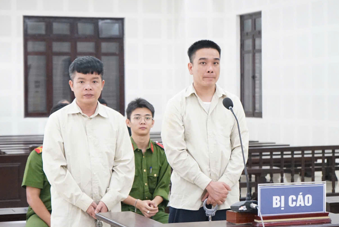 Bị cáo MInh và Nam tại tòa. Ảnh: Hoa Nương