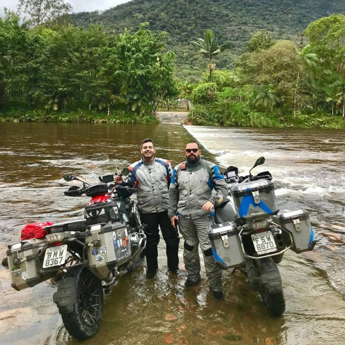 Cây cầu là nơi thu hút nhiều người tìm đến trải nghiệm. Ảnh: BeeMer
